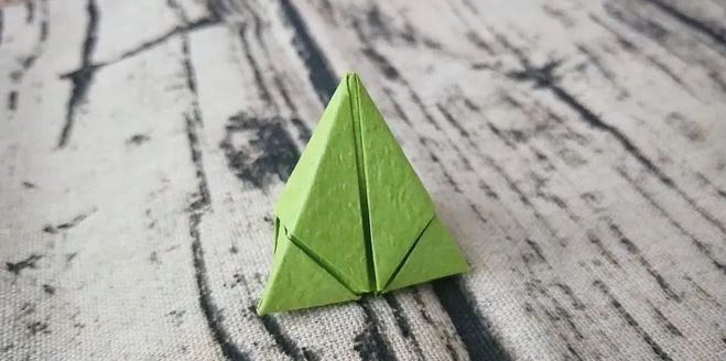 简单折纸粽子图解（折纸粽子步骤详情）