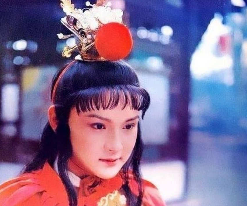 贾宝玉的性格特点