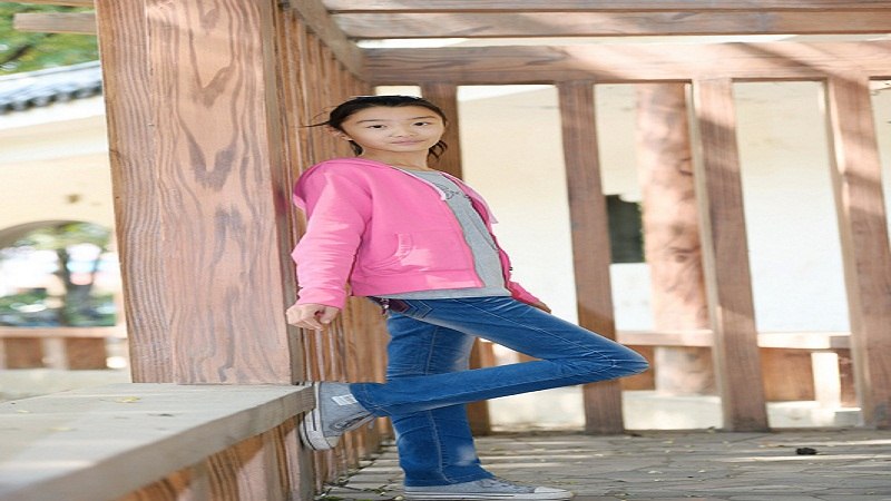 13岁的女孩标准身高体重是多少