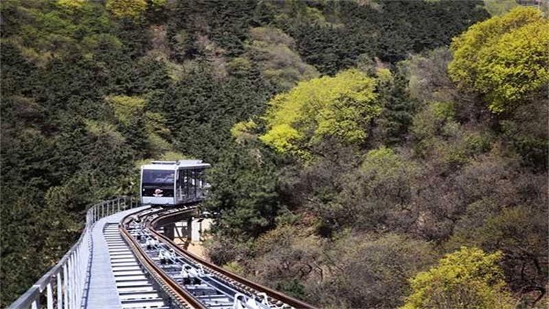 八達嶺長城索道和地面纜車區別