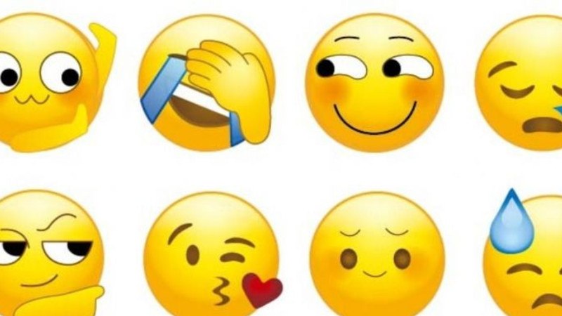 emoji捂嘴笑表情包图片